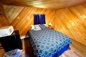 Triple G’s Resort   Cabin 6
