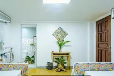 Hôtel Reddoorz @ Yahweh Spring Retreat & Resort Laguna