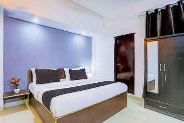 Roomshala 154 Hotel Atharv