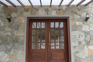 Majatalo Nicholas Cottage