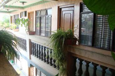 호텔 Metropolitan Kantipur