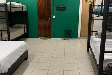 הוסטל Verde Amanecer