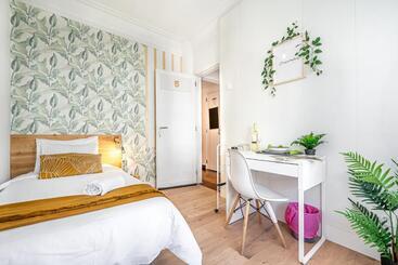 پانسیون Santos Mattos Guesthouse & Apartments By Lisbon With Sintra