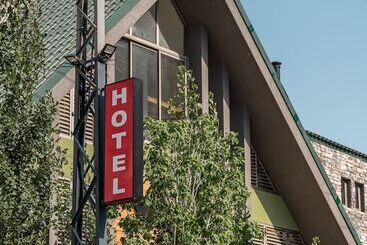 هتل آپارتمان Scape By Villa John