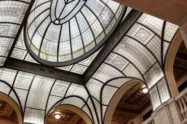 هتل Roost Detroit