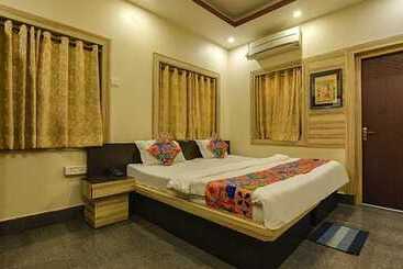 Hotel Fabexpress Shivalya