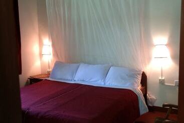 Bed and Breakfast Safariland Cottages