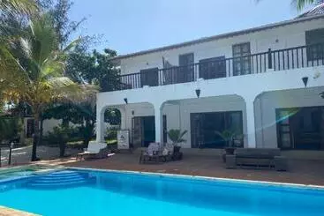 Hotel Moonshine Uroa Boutique