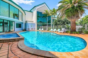 汽车旅馆 Comfort Hotel Pacific Cleveland