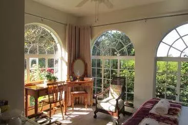 Bancroft B&b