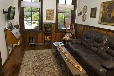 ベッドアンドブレックファースト The Tinder Guest House
