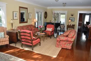 تختخواب و صبحانه Arroyo Vista Inn