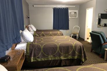 Hawkeye Motel