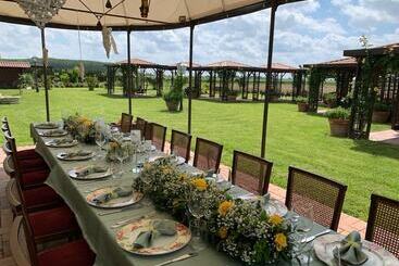 בית מלון כפרי Millefiori La Corte Delle Rose