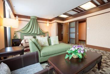 هتل Seri Malaysia Lawas