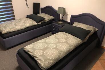 آپارتمان Messezimmer 4u