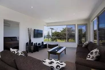 Two Bays Apartments