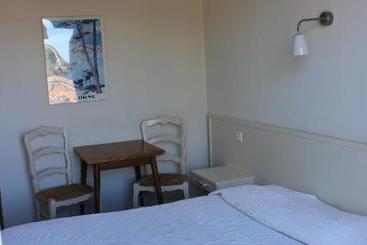 בית מלון כפרי Cyrnos