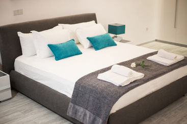 Corina Suites & Apartments
