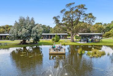 Апартаменты Halls Haven Holiday Units