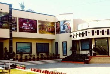 호텔 Executive Lodges