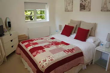 The Barn & Pheasant Cottage