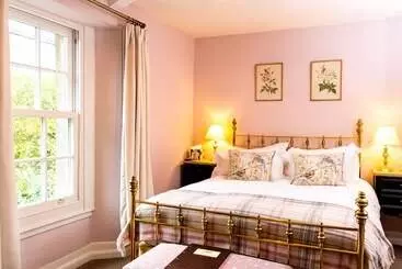 The Oakhill Inn