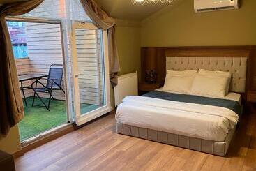 هتل Real King Suite