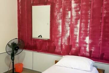 Pension (Hôtel basse catégorie) The Hermitage Negombo