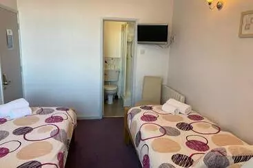 پانسیون Austins Self Service Guest House