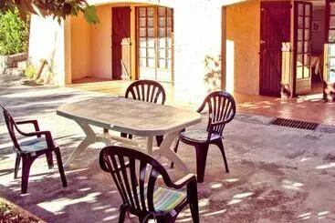 Apartamente turistice Appartement De 2 Chambres Avec Jardin Clos Et Wifi A Cavalaire Sur Mer A 1 Km De La Plage