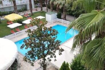 هتل Centro Vacanze Domus M.g