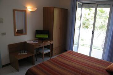 בית מלון כפרי Centro Vacanze Domus M.g