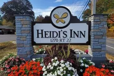 ホテル Heidi's Inn