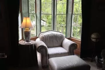 Hotelli Shaw House Inn