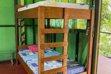 هاستل Corcovado Adventures