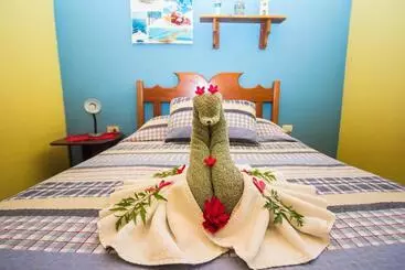 ユースホステル Pura Natura Lodge Manuel Antonio