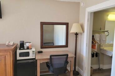 فندق Econo Lodge