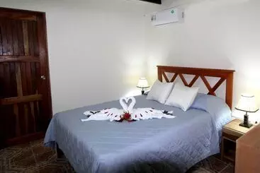 هتل La Fortuna Rooms