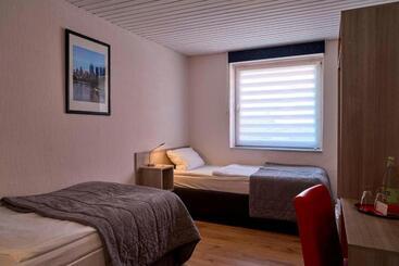 فندق Zur Post Ochsendorf