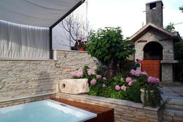 Hotel Apartments Vukovic