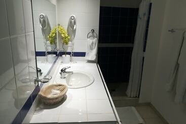 هتل Costarena Beach