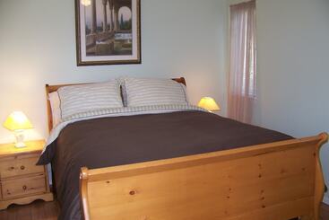 בית מלון כפרי Moonlit Cove B&b