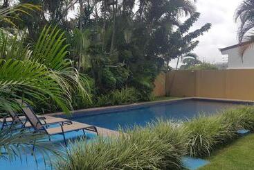 هتل Portal Colonial