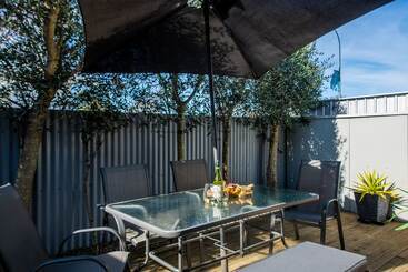 فندق Two Tree Lodge