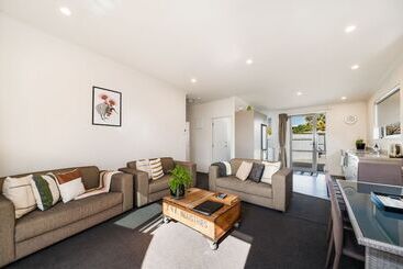 Hotel Two Tree Lodge