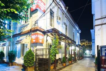 호텔 La Strada Boutique Villa