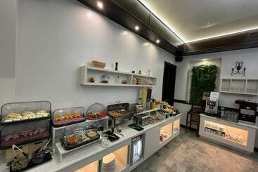 ホテル La Strada Boutique Villa