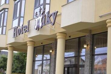 בית מלון כפרי Miky