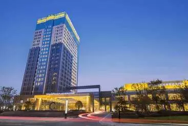 Hotel Wyndham Grand Plaza Royale Kaidi